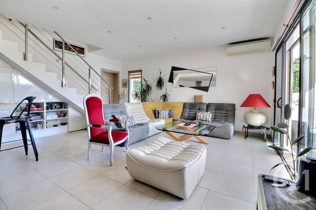 Appartement &agrave; vendre - 4 pi&egrave;ces - 110 m2 - St Raphael - 83 - PROVENCE-ALPES-COTE-D-AZUR