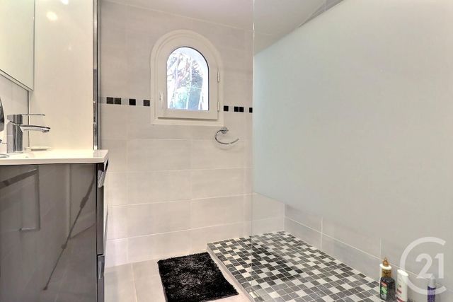 Maison à vendre - 8 pièces - 210 m2 - Puget Sur Argens - 83 - PROVENCE-ALPES-COTE-D-AZUR