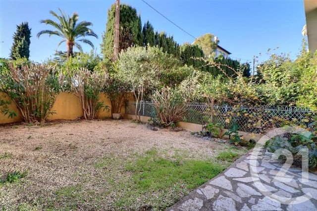 Appartement à vendre - 2 pièces - 37,28 m2 - St Raphael - 83 - PROVENCE-ALPES-COTE-D-AZUR