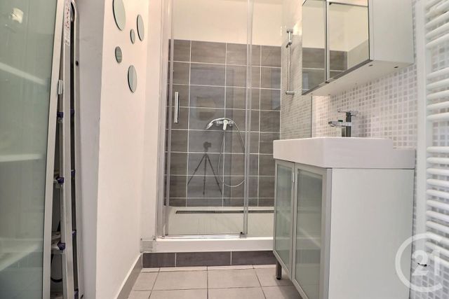 Appartement à vendre - 2 pièces - 37,28 m2 - St Raphael - 83 - PROVENCE-ALPES-COTE-D-AZUR