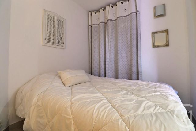 Appartement à vendre - 2 pièces - 37,28 m2 - St Raphael - 83 - PROVENCE-ALPES-COTE-D-AZUR