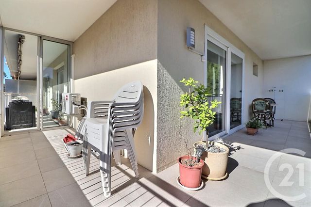 Appartement F3 à vendre - 3 pièces - 78,46 m2 - St Raphael - 83 - PROVENCE-ALPES-COTE-D-AZUR