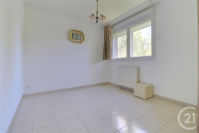 Appartement F3 à vendre - 3 pièces - 78,46 m2 - St Raphael - 83 - PROVENCE-ALPES-COTE-D-AZUR