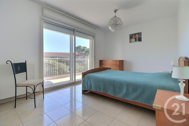 Appartement F3 à vendre - 3 pièces - 78,46 m2 - St Raphael - 83 - PROVENCE-ALPES-COTE-D-AZUR