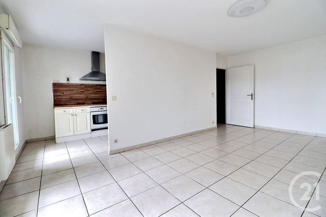 Appartement F3 à vendre - 3 pièces - 68,28 m2 - Frejus - 83 - PROVENCE-ALPES-COTE-D-AZUR