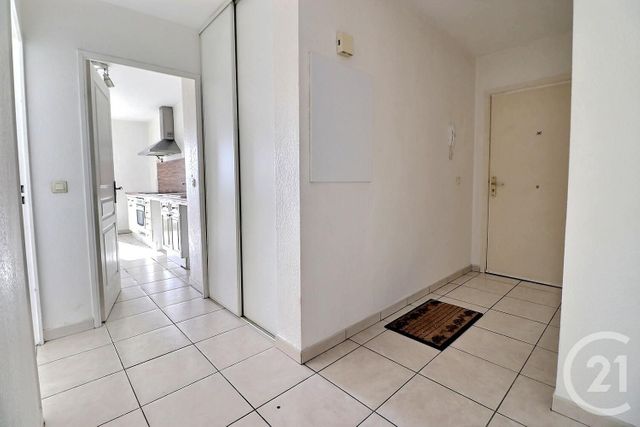 Appartement F3 à vendre - 3 pièces - 68,28 m2 - Frejus - 83 - PROVENCE-ALPES-COTE-D-AZUR