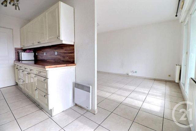 Appartement F3 à vendre - 3 pièces - 68,28 m2 - Frejus - 83 - PROVENCE-ALPES-COTE-D-AZUR