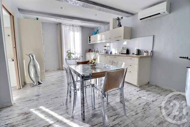 Appartement T3 à vendre - 3 pièces - 58 m2 - Roquebrune Sur Argens - 83 - PROVENCE-ALPES-COTE-D-AZUR