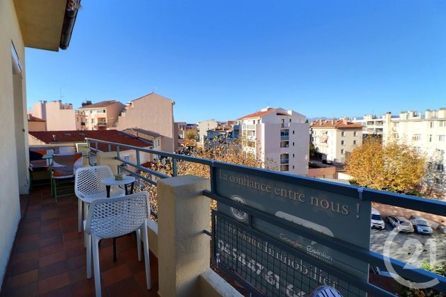Appartement F4 à vendre - 4 pièces - 82,55 m2 - St Raphael - 83 - PROVENCE-ALPES-COTE-D-AZUR