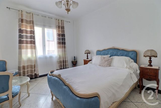 Appartement F4 à vendre - 4 pièces - 82,55 m2 - St Raphael - 83 - PROVENCE-ALPES-COTE-D-AZUR