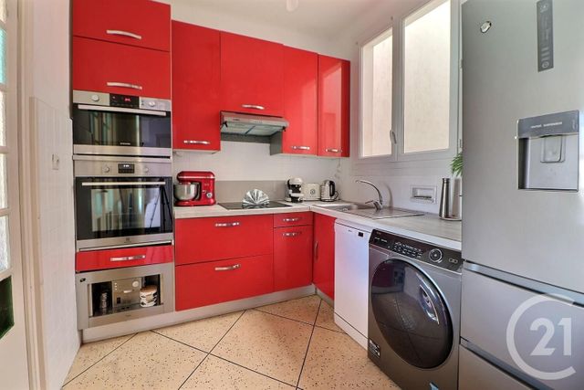 Appartement F4 à vendre - 4 pièces - 82,55 m2 - St Raphael - 83 - PROVENCE-ALPES-COTE-D-AZUR