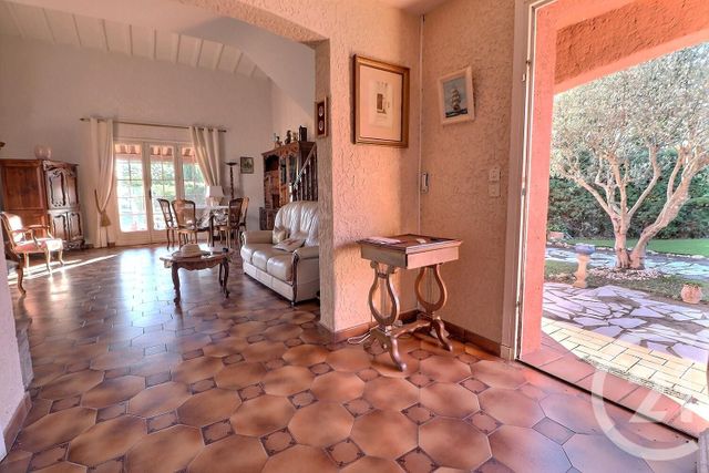 Maison &agrave; vendre - 5 pi&egrave;ces - 128,27 m2 - St Raphael - 83 - PROVENCE-ALPES-COTE-D-AZUR