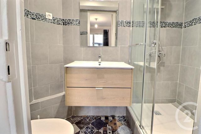 Appartement T2 &agrave; vendre - 2 pi&egrave;ces - 22,79 m2 - St Raphael - 83 - PROVENCE-ALPES-COTE-D-AZUR