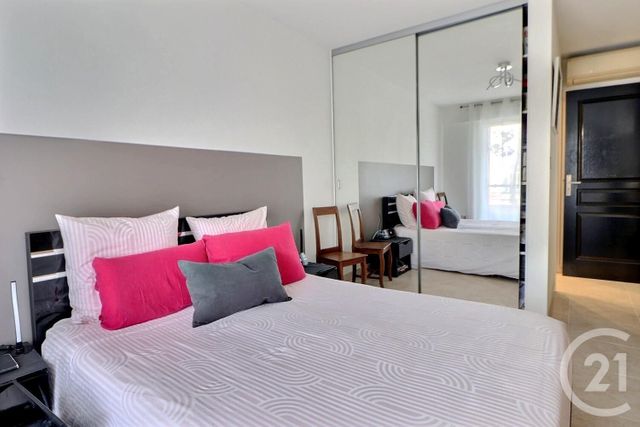 Appartement F4 &agrave; vendre - 4 pi&egrave;ces - 100 m2 - Frejus - 83 - PROVENCE-ALPES-COTE-D-AZUR