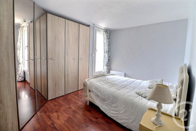 Appartement F4 &agrave; vendre - 4 pi&egrave;ces - 79 m2 - St Raphael - 83 - PROVENCE-ALPES-COTE-D-AZUR