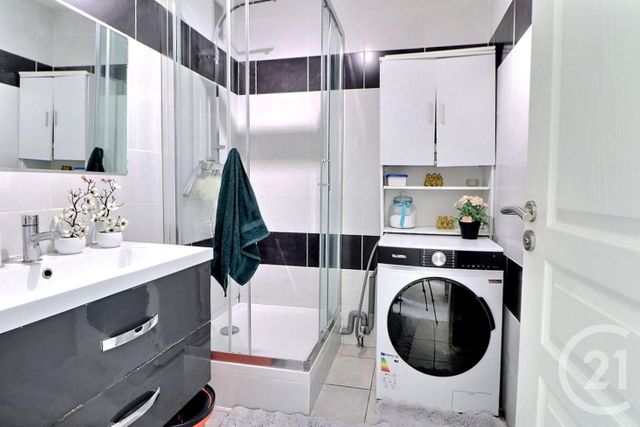 Appartement &agrave; vendre - 3 pi&egrave;ces - 60 m2 - Frejus - 83 - PROVENCE-ALPES-COTE-D-AZUR