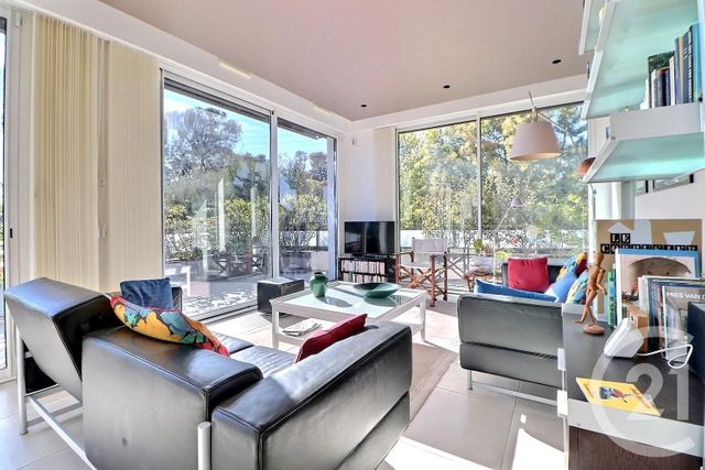 Appartement F4 &agrave; vendre - 4 pi&egrave;ces - 91,30 m2 - St Raphael - 83 - PROVENCE-ALPES-COTE-D-AZUR