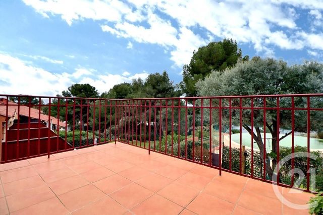 Appartement F3 &agrave; vendre - 2 pi&egrave;ces - 39 m2 - St Raphael - 83 - PROVENCE-ALPES-COTE-D-AZUR
