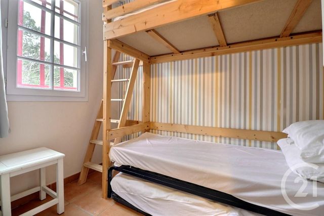 Appartement F3 &agrave; vendre - 2 pi&egrave;ces - 39 m2 - St Raphael - 83 - PROVENCE-ALPES-COTE-D-AZUR