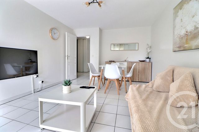 Appartement F2 &agrave; vendre - 2 pi&egrave;ces - 42,10 m2 - St Raphael - 83 - PROVENCE-ALPES-COTE-D-AZUR