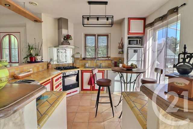 Maison &agrave; vendre - 3 pi&egrave;ces - 119,69 m2 - Frejus - 83 - PROVENCE-ALPES-COTE-D-AZUR