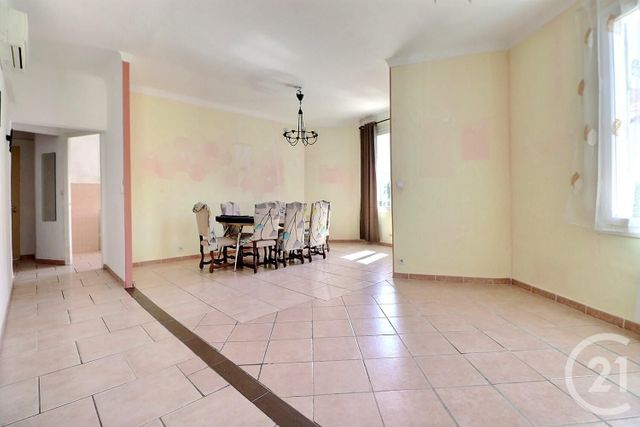Appartement F1 &agrave; vendre - 3 pi&egrave;ces - 130 m2 - St Raphael - 83 - PROVENCE-ALPES-COTE-D-AZUR