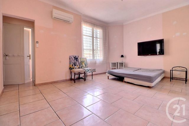 Appartement F1 &agrave; vendre - 3 pi&egrave;ces - 130 m2 - St Raphael - 83 - PROVENCE-ALPES-COTE-D-AZUR
