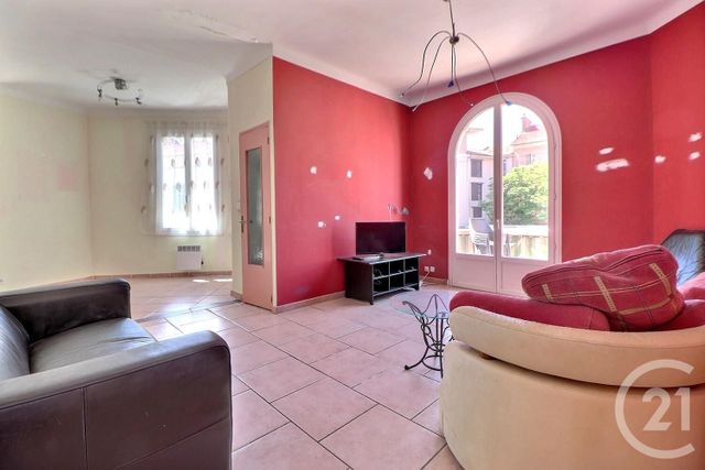 Appartement F1 &agrave; vendre - 3 pi&egrave;ces - 130 m2 - St Raphael - 83 - PROVENCE-ALPES-COTE-D-AZUR
