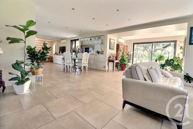 Maison &agrave; vendre - 6 pi&egrave;ces - 262 m2 - Roquebrune Sur Argens - 83 - PROVENCE-ALPES-COTE-D-AZUR