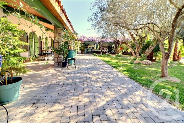 Maison &agrave; vendre - 6 pi&egrave;ces - 262 m2 - Roquebrune Sur Argens - 83 - PROVENCE-ALPES-COTE-D-AZUR