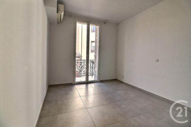 Appartement F3 &agrave; vendre - 3 pi&egrave;ces - 81,91 m2 - St Raphael - 83 - PROVENCE-ALPES-COTE-D-AZUR