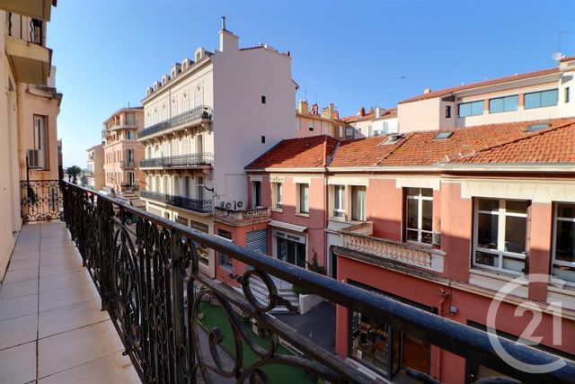 Appartement F3 &agrave; vendre - 3 pi&egrave;ces - 81,91 m2 - St Raphael - 83 - PROVENCE-ALPES-COTE-D-AZUR