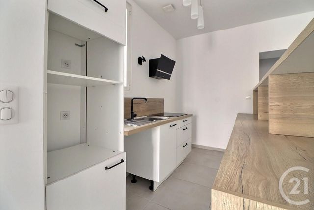 Appartement F3 &agrave; vendre - 3 pi&egrave;ces - 81,91 m2 - St Raphael - 83 - PROVENCE-ALPES-COTE-D-AZUR