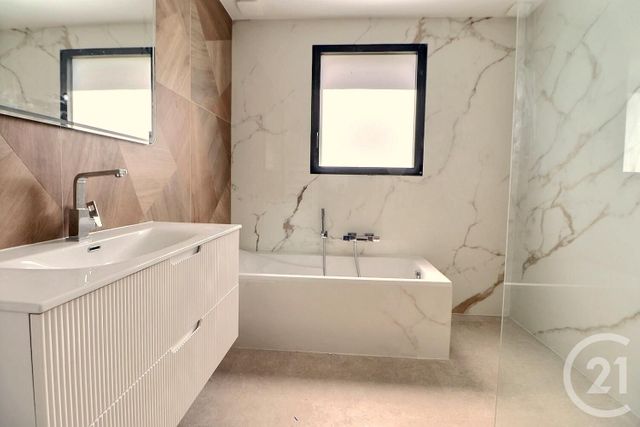 Maison &agrave; vendre - 4 pi&egrave;ces - 154 m2 - La Motte - 83 - PROVENCE-ALPES-COTE-D-AZUR