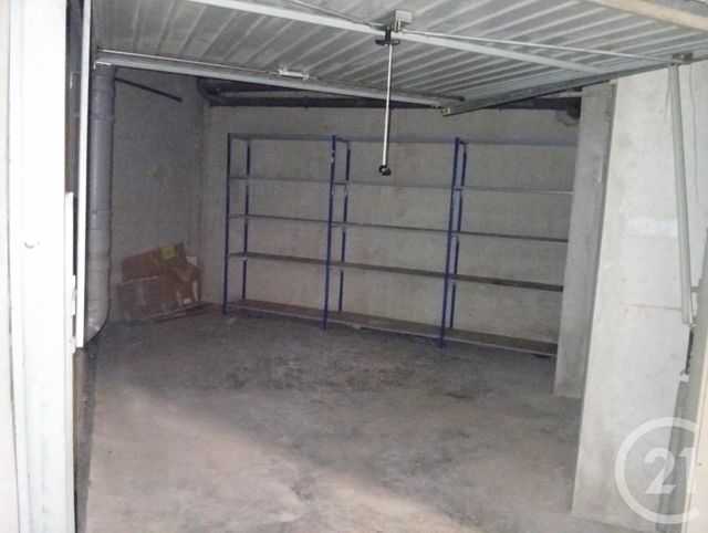 Parking &agrave; vendre - 16,80 m2 - Frejus - 83 - PROVENCE-ALPES-COTE-D-AZUR