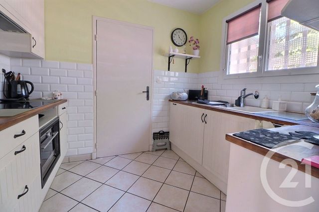 Appartement T3 &agrave; vendre - 3 pi&egrave;ces - 69,75 m2 - Frejus - 83 - PROVENCE-ALPES-COTE-D-AZUR