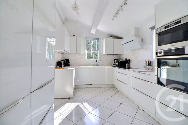 Maison &agrave; vendre - 5 pi&egrave;ces - 158,65 m2 - Frejus - 83 - PROVENCE-ALPES-COTE-D-AZUR