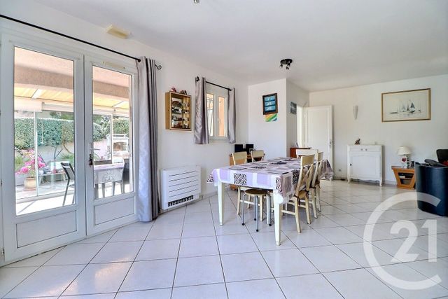 Maison &agrave; vendre - 5 pi&egrave;ces - 158,65 m2 - Frejus - 83 - PROVENCE-ALPES-COTE-D-AZUR