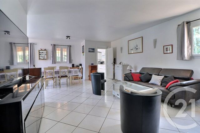 Maison &agrave; vendre - 5 pi&egrave;ces - 158,65 m2 - Frejus - 83 - PROVENCE-ALPES-COTE-D-AZUR