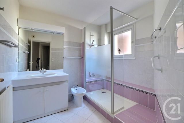 Appartement T3 &agrave; vendre - 3 pi&egrave;ces - 72 m2 - St Raphael - 83 - PROVENCE-ALPES-COTE-D-AZUR