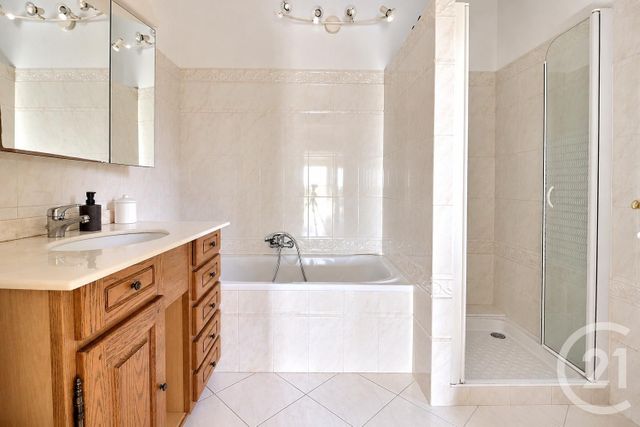 Maison &agrave; vendre - 6 pi&egrave;ces - 145 m2 - Frejus - 83 - PROVENCE-ALPES-COTE-D-AZUR