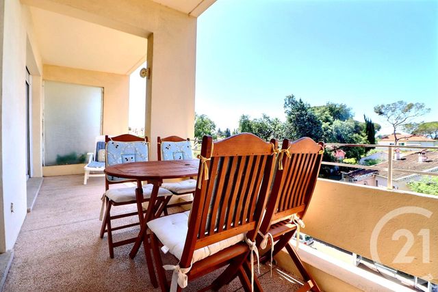 Appartement T2 à vendre - 2 pièces - 44,38 m2 - St Raphael - 83 - PROVENCE-ALPES-COTE-D-AZUR