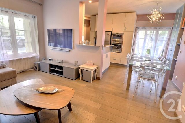 Appartement T4 &agrave; vendre - 4 pi&egrave;ces - 100,90 m2 - St Raphael - 83 - PROVENCE-ALPES-COTE-D-AZUR