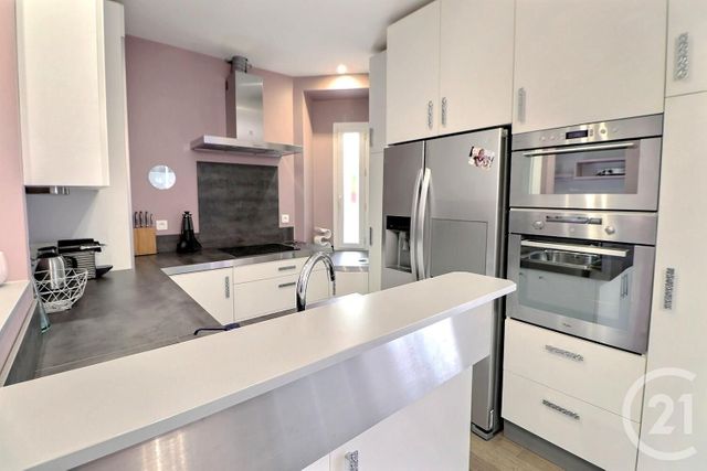 Appartement T4 &agrave; vendre - 4 pi&egrave;ces - 100,90 m2 - St Raphael - 83 - PROVENCE-ALPES-COTE-D-AZUR