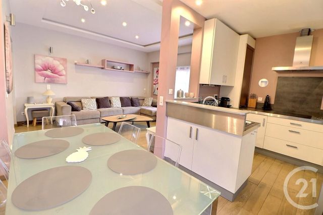 Appartement T4 &agrave; vendre - 4 pi&egrave;ces - 100,90 m2 - St Raphael - 83 - PROVENCE-ALPES-COTE-D-AZUR