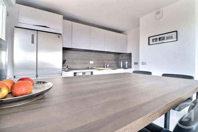 Appartement T3 à vendre - 3 pièces - 75,78 m2 - Frejus - 83 - PROVENCE-ALPES-COTE-D-AZUR