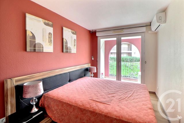 Appartement F3 à vendre - 3 pièces - 65 m2 - Frejus - 83 - PROVENCE-ALPES-COTE-D-AZUR