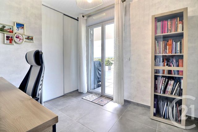 Appartement T5 à vendre - 5 pièces - 105,06 m2 - Puget Sur Argens - 83 - PROVENCE-ALPES-COTE-D-AZUR