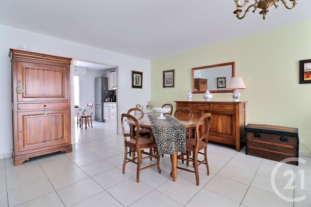 Appartement F4 &agrave; vendre - 4 pi&egrave;ces - 105,69 m2 - St Raphael - 83 - PROVENCE-ALPES-COTE-D-AZUR