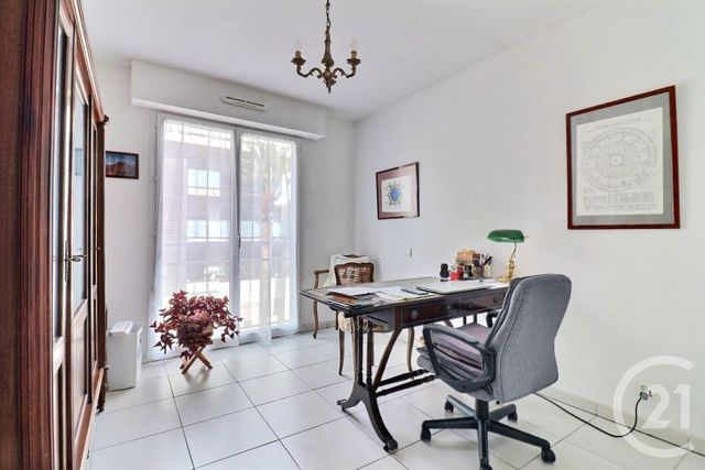 Appartement F4 &agrave; vendre - 4 pi&egrave;ces - 105,69 m2 - St Raphael - 83 - PROVENCE-ALPES-COTE-D-AZUR